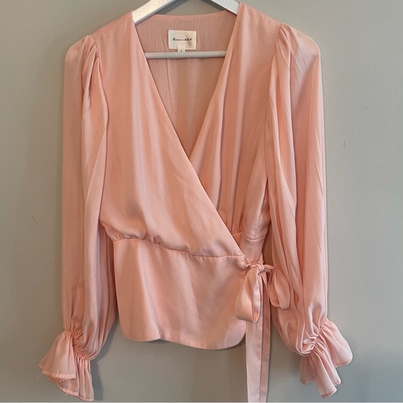 REVOLVE LINE & DOT Boho Silky Wrap Blouse in Blush Pink - Size Small - Picture 4 of 13
